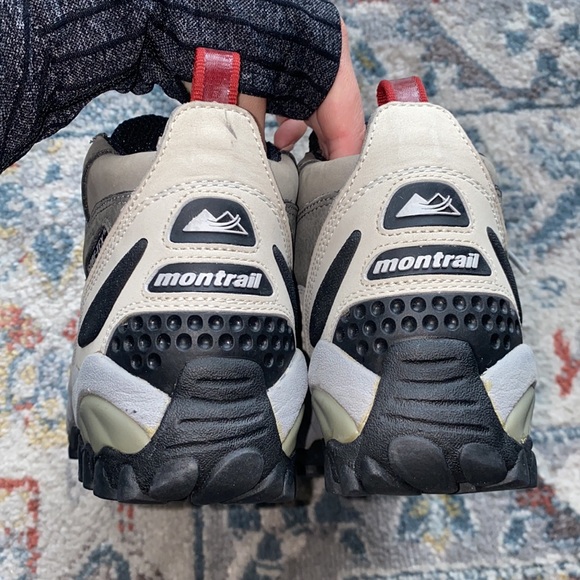 LIKE NEW Montrail Hiking Boots - Picture 4 of 9